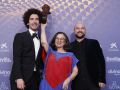 Los productores Iván Miñanbres, Chelo Loureiro y Nicolás Schmerkin, con el premio por “Unicorn Wars”
