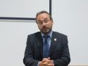 El escritor e historiador participa en el ciclo de la cátedra Jorge Juan