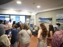 Imagen de una inauguración anterior en la galería Enrique Vázquez, en esta ocasión de Carmen Martín