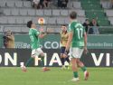 Raúl Dacosta, con el balón, fue uno de los más destacados ante el Guadalajara