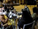 La Escola Aberta de Arte se reunió en el café Avenida para celebrar una de sus sesiones de Retrato Club