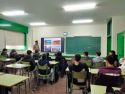 Fran Canosa, el pasado 14 de enero, con el alumnado del IES de Fene