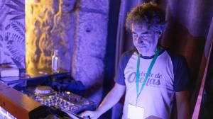 O DJ Pepe Cunha (Ábretedeorellas) abrirá e pechará o programa especial en vivo