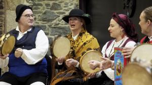 Na pasada celebración, polos 110 anos da acta, participaron as cantareiras da entidade e tamén de Xacarandaina