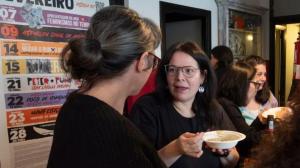 O encontro do ano pasado polo Día de Rosalía no centro social Artábria ofreceu a degustación nunha sesión vermú