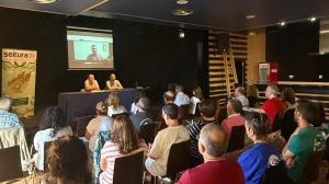 Imagen de archivo de una charla de Seitura 22 en Narón