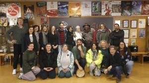  Banda de Gaitas de Ortigueira, fotos para apertura do Laboratorio de Cántigas Novas. A esa hora están todos, importante foto aos directores Ugía Pedreira e Óscar Górriz