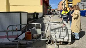 Los responsables municipales en su visita a las obras
