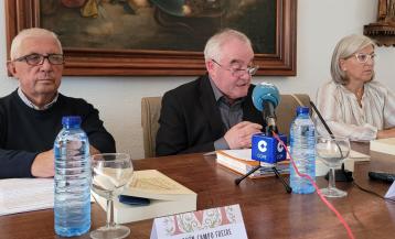 Xaquín Campo Freire, Benito Méndez y Mavi Lezcano en la presentación de “Estudios Mindonienses” el 12 de septiembre 