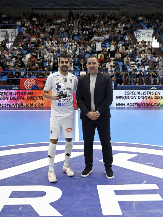 Fútbol sala. O Parrulo contra El Pozo
