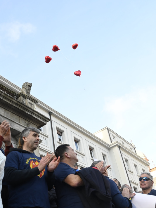 Concentración bomberos en Armas