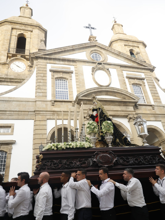 Procesión por los 275 años de devoción a la Virgen de Dolores