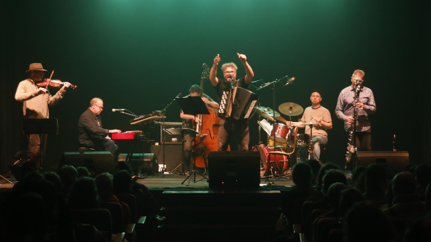 xoves na capela, con Crebinsky balkan band