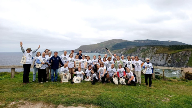 Foto de familia en la visita al territorio reconocido por la Unesco