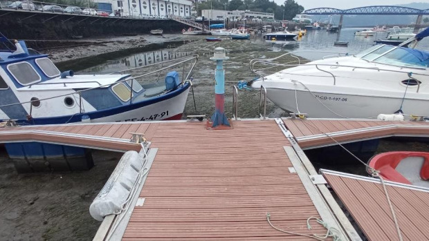 Muelle de embarcaciones en Pontedeume