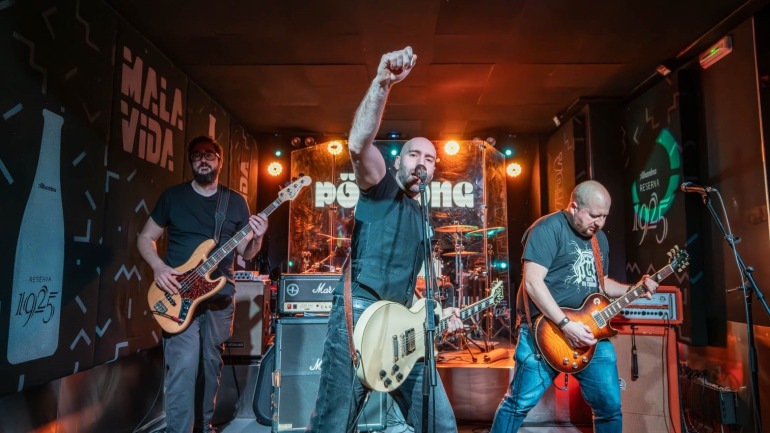 Pölisong vuelve, después de un año, a los escenarios