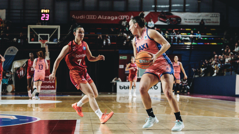 Sotolova cuajó un gran partido ante el Gernika