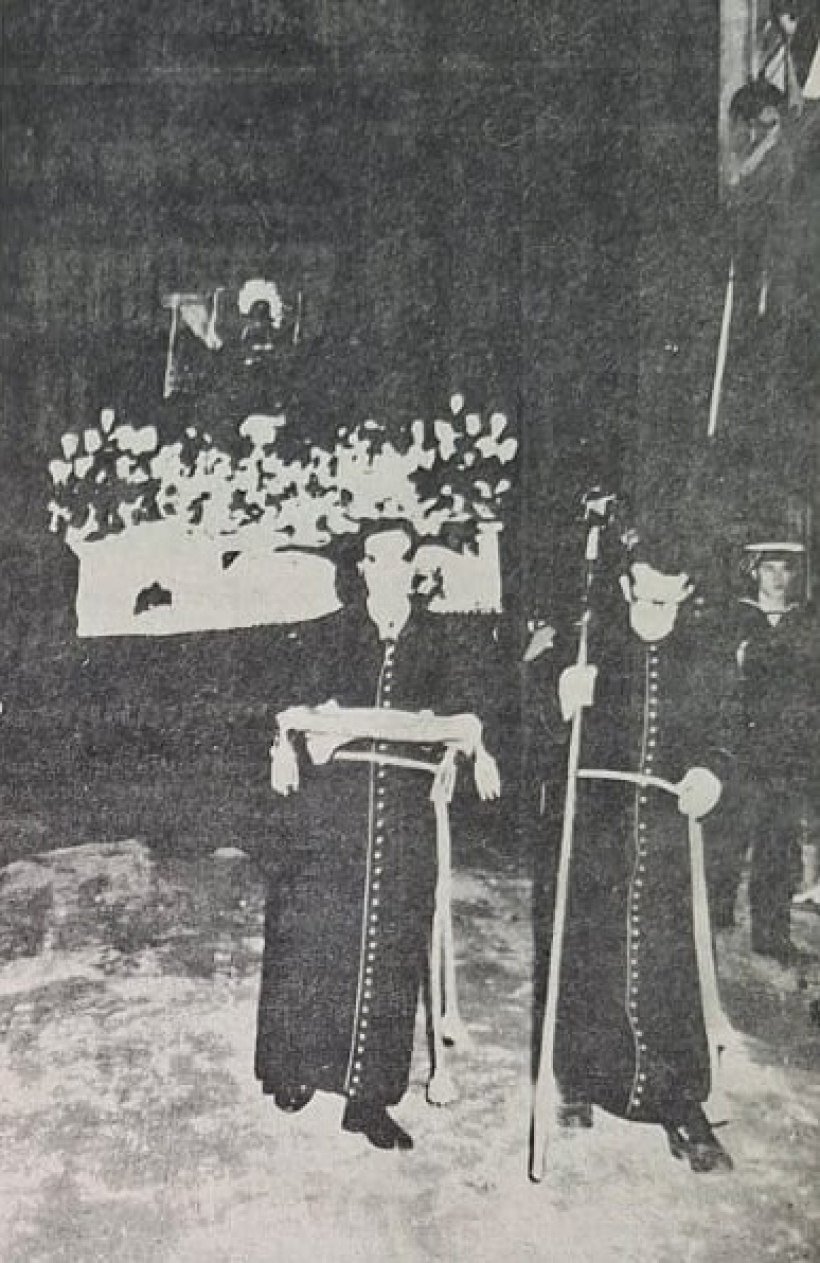 Cofrades de las Angustias destapados en la procesión del Jueves Santo de 1971