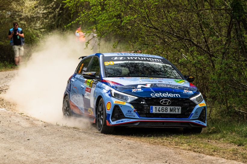 Alejandro Medin, en acción durante el Rallye La Llana