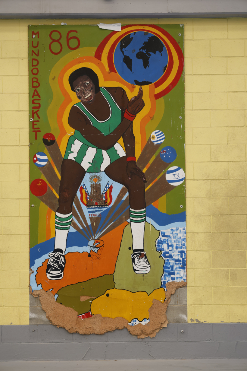 Mural colegio Isaac Peral Mundobasket 86