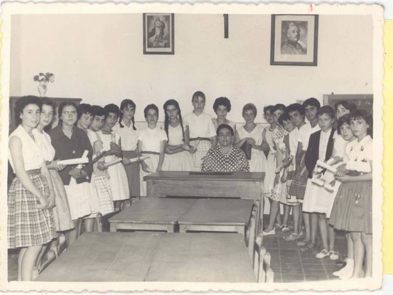 Angela con sus alumnas