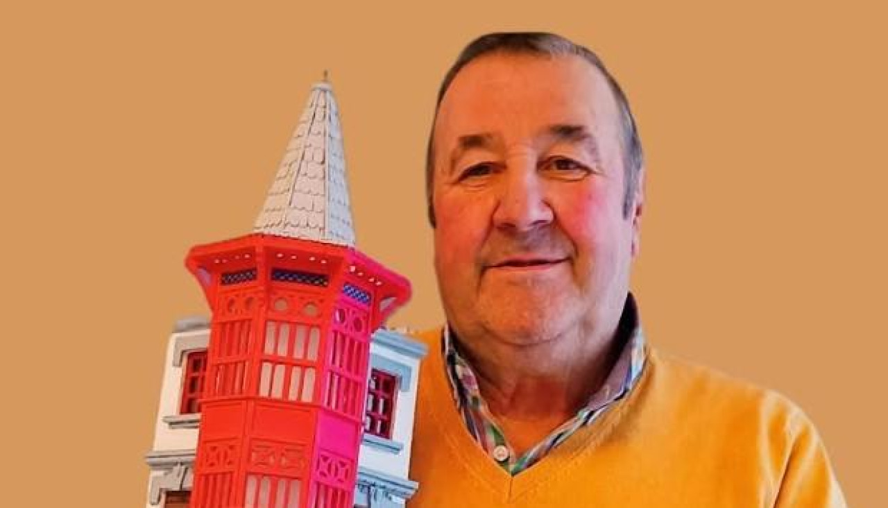 El maquetista invierte su tiempo libre en realizar estas construcciones, principalmente de la comarca y especialmente del Modernismo