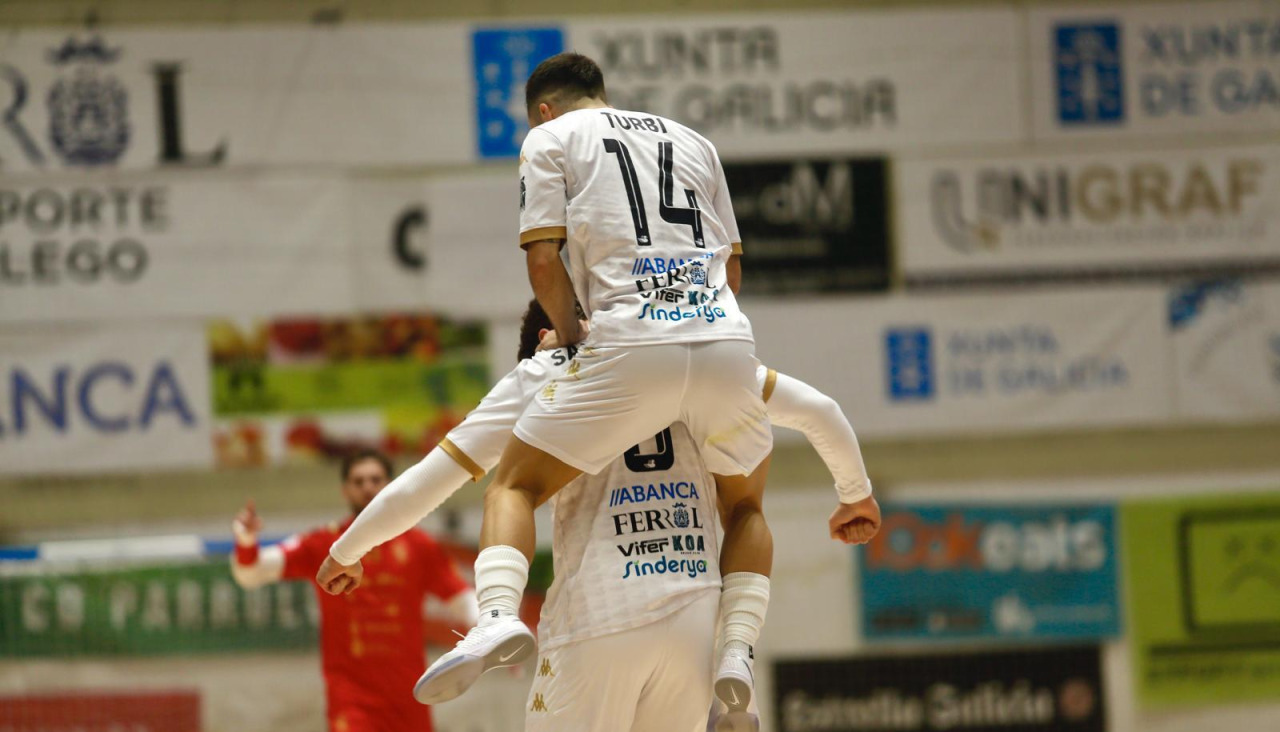 Gonzalo y Turbi marcaron los dos primeros goles de O Parrulo