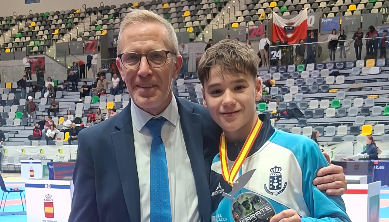 Dopico, con su técnico Gustavo Vázquez