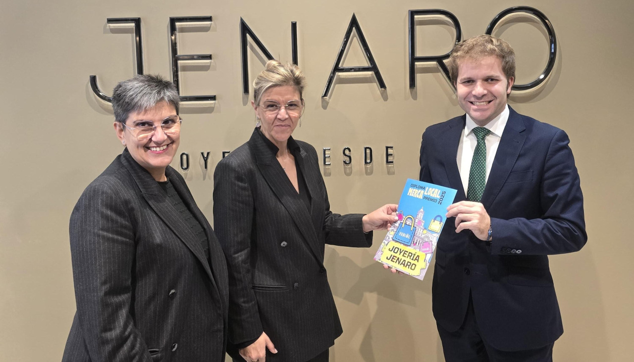 Las responsables de Jenaro recibieron el premio de mano del concejal de Promoción Económica