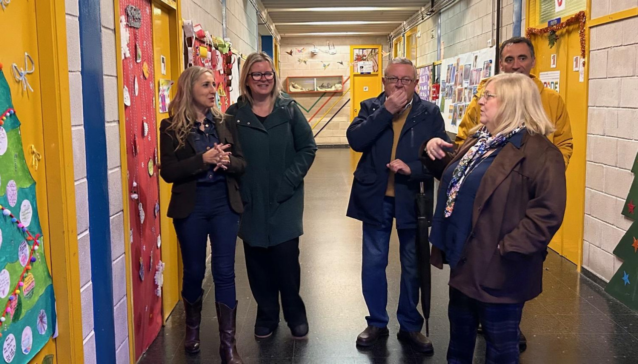 Un momento de la visita a las instalaciones educativas fenesas