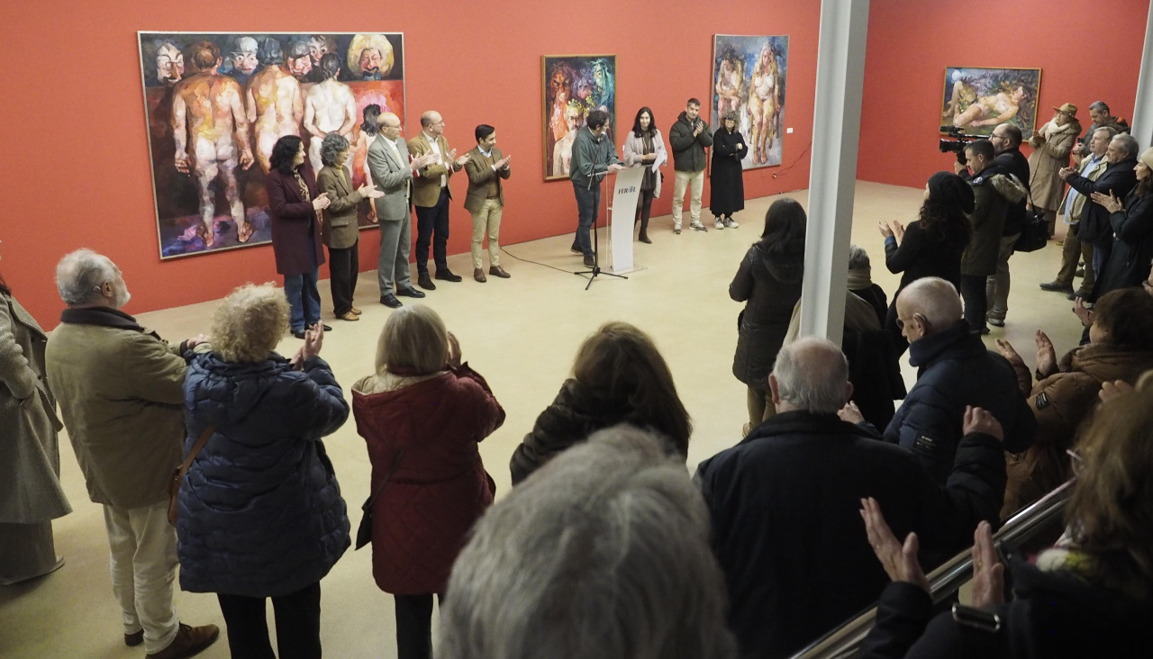 presentación catalogo  e peche  da expo Segura Torrella no Torrente 