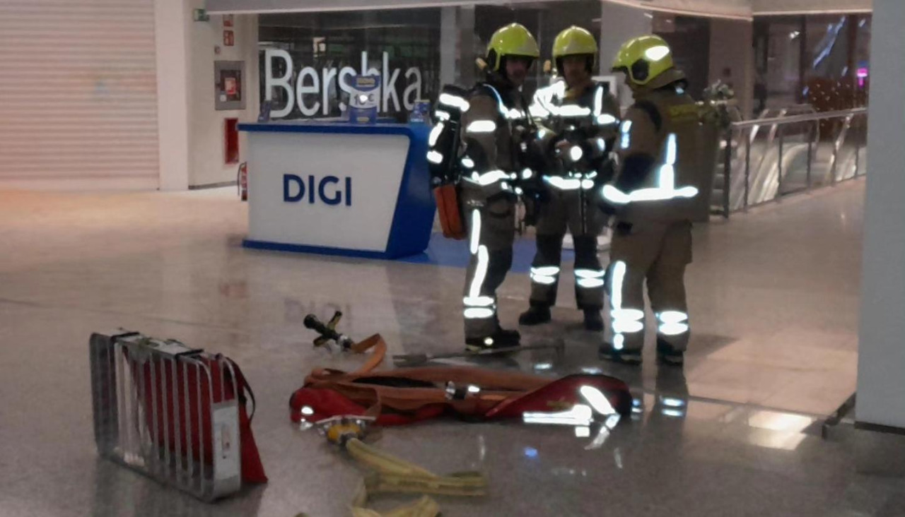 Los bomberos de Narón tan solo tuvieron que airear y realizar mediciones de gases