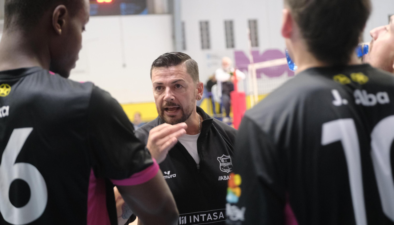 Parga, durante el duelo dirimido en la primera vuelta ante los vascos