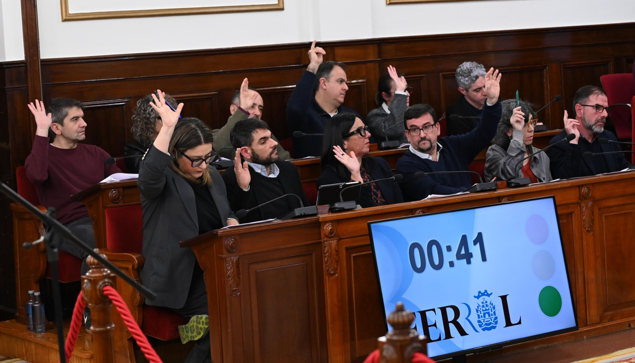 Pleno concello de Ferrol Bombeiros e ganadeiros