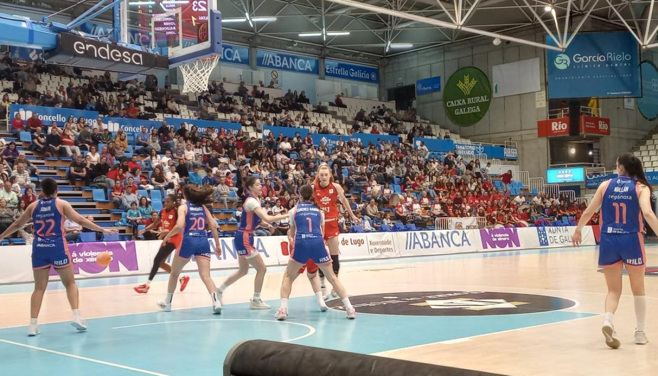 El partido estuvo marcado por la tensión