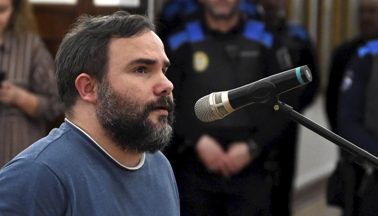 Ferrolterra Antiga fue una de las impulsoras de la moción y uno de sus responsables intervino en el pleno