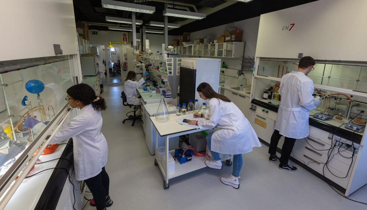 El Centro Interdisciplinar de Química e Bioloxía de la UDC se localiza en Elviña