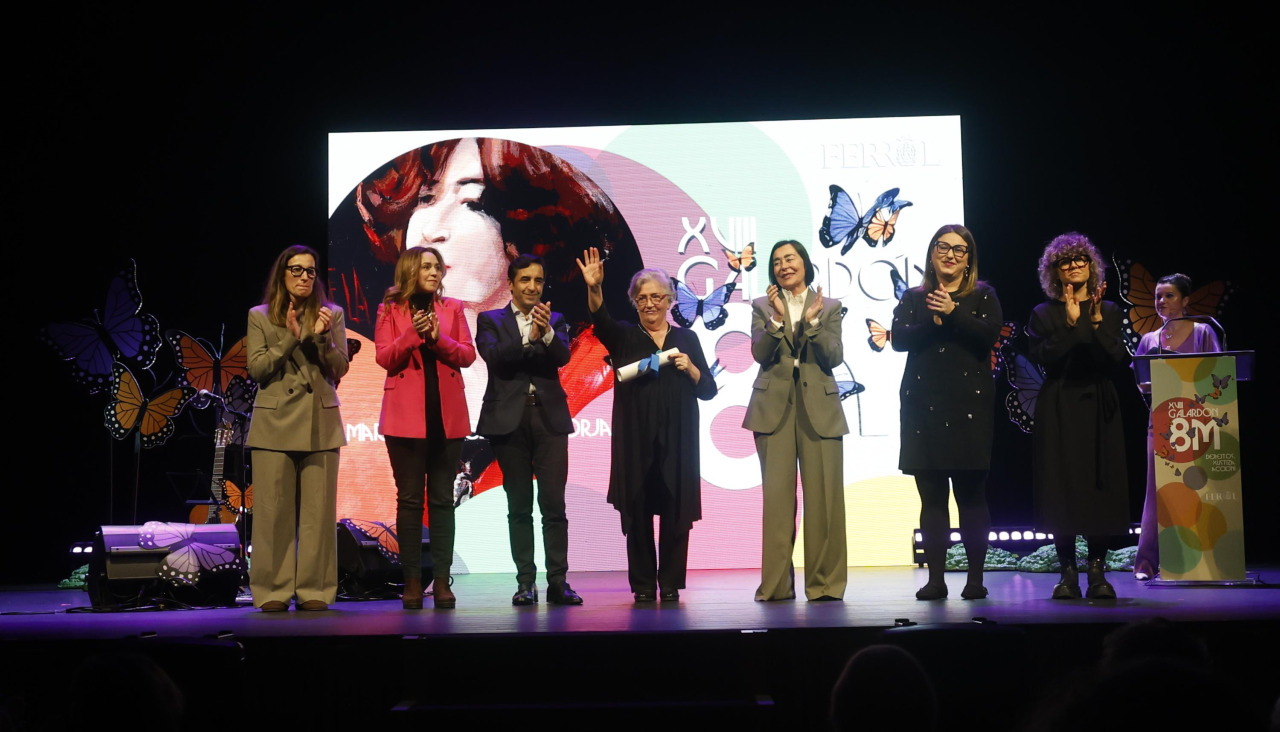 8M gala de la mujer homenajea  maria manuela