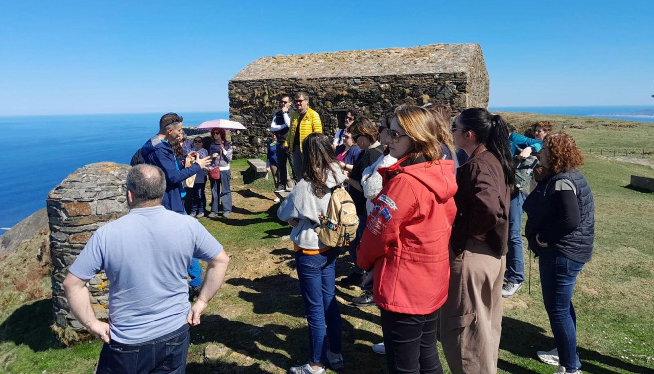 Visita de los guías de la asociación al Xeoparque Cabo Ortegal