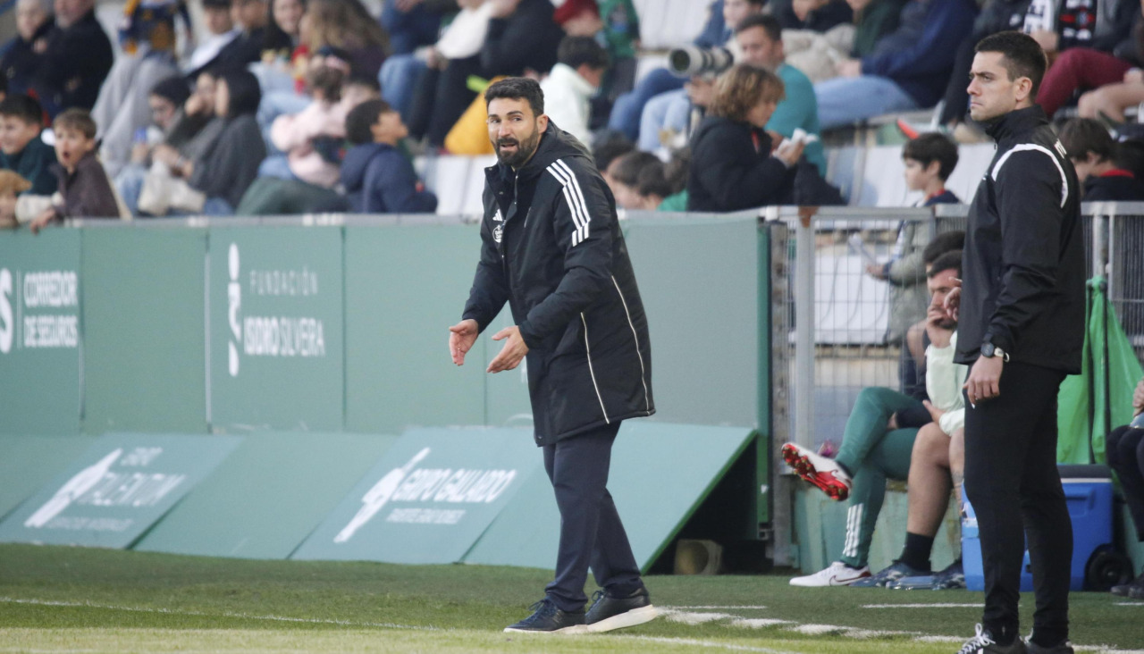 Romo, durante el encuentro ante el Barakaldo