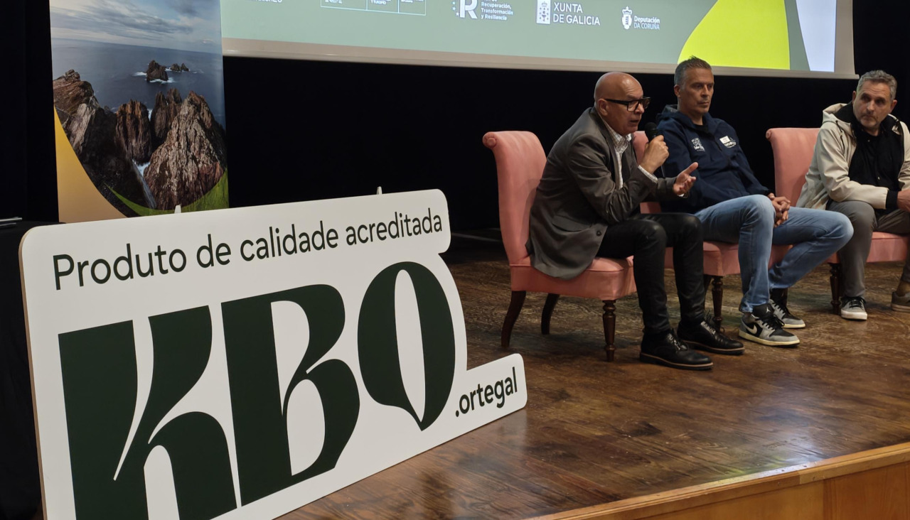 Un momento del acto celebrado en Cedeira
