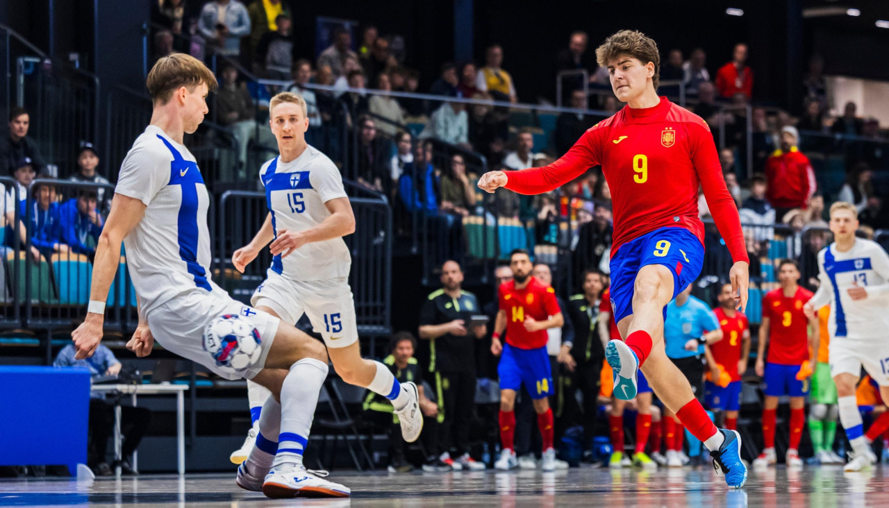 Gonzalo Santa Cruz debutó con gol con la ­selección española absoluta