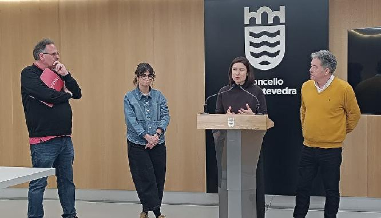 Intervención de la decana durante el acto celebrado en Pontevedra