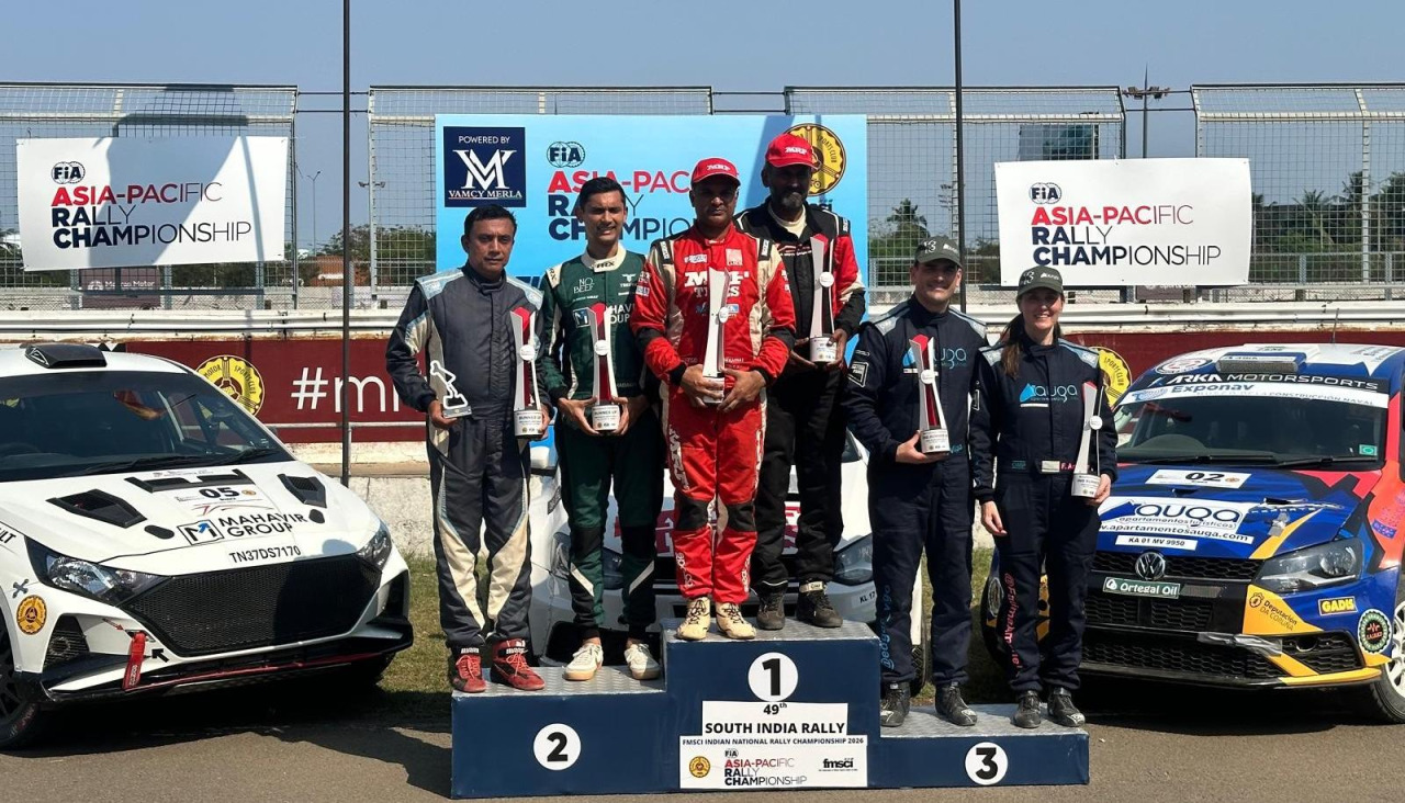 Édgar Vigo y Fátima Ameneiro, en el podio de la prueba disputada en la India