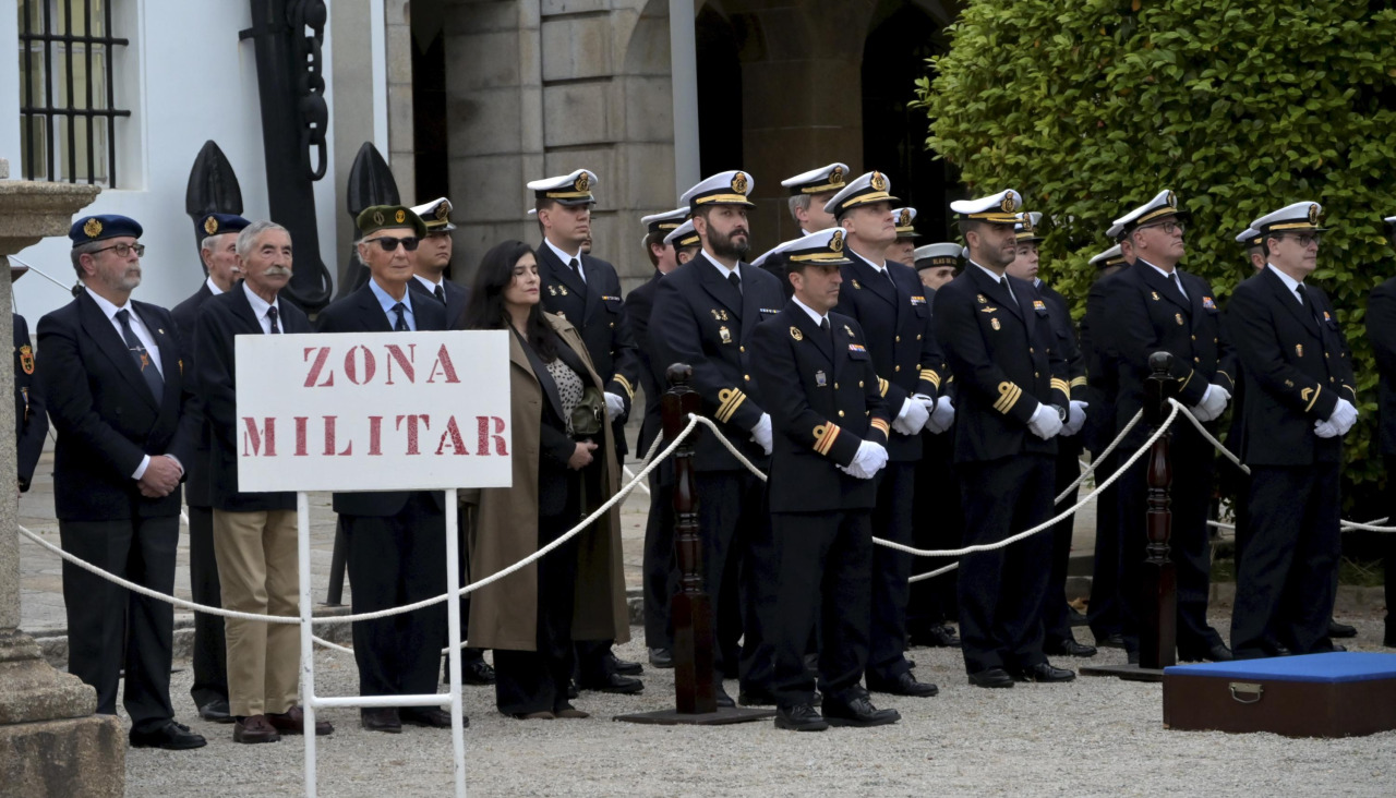 Arriado bandera Capitanía
