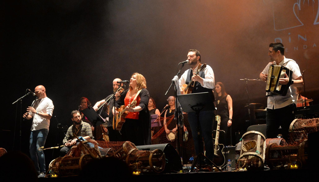 El concierto gratuito de Lenda Ártabra, en el Torrente Basllester, se enmarca en el programa municipal