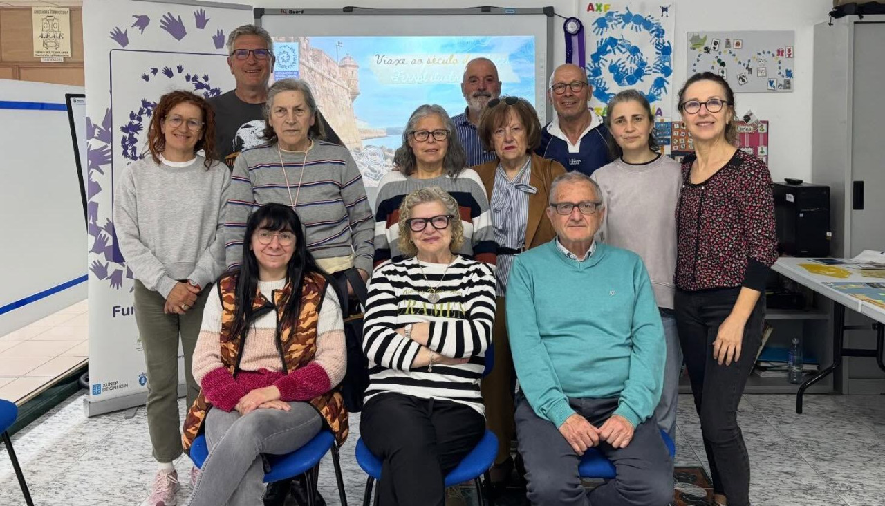 Participantes en la  actividad informativa de la AXF