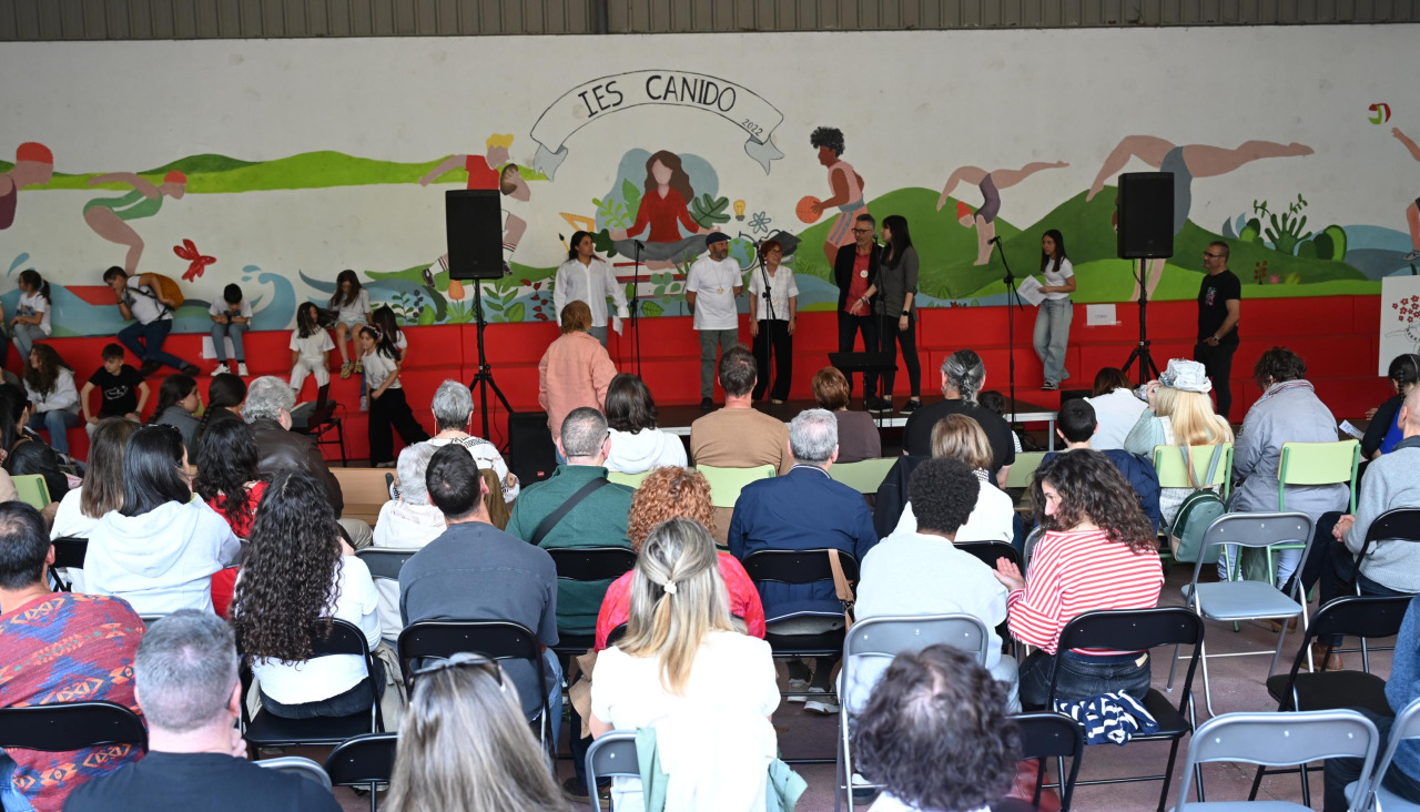IES Canido pabellón certame literario Inventa unha Flor