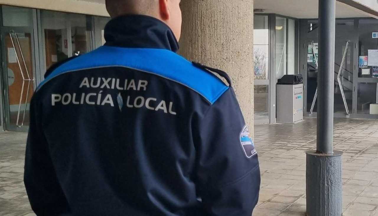 Imagen de archivo de un auxiliar de la Policía Local de Valdoviño
