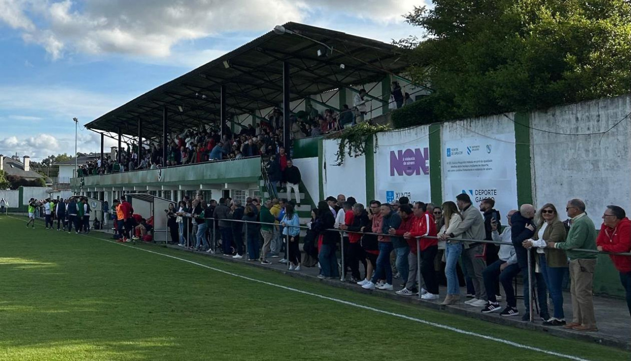 El Galicia de Mugardos ganó con claridad al Olímpico